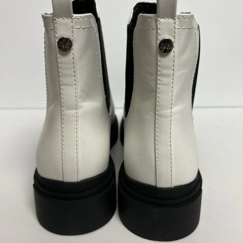 Nine West Women's Abra3 Chelsea Boot White Size 9.5 M